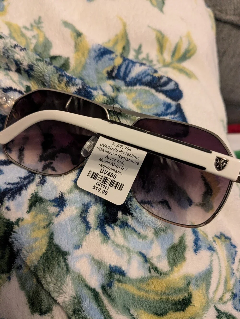 lion brand classic black